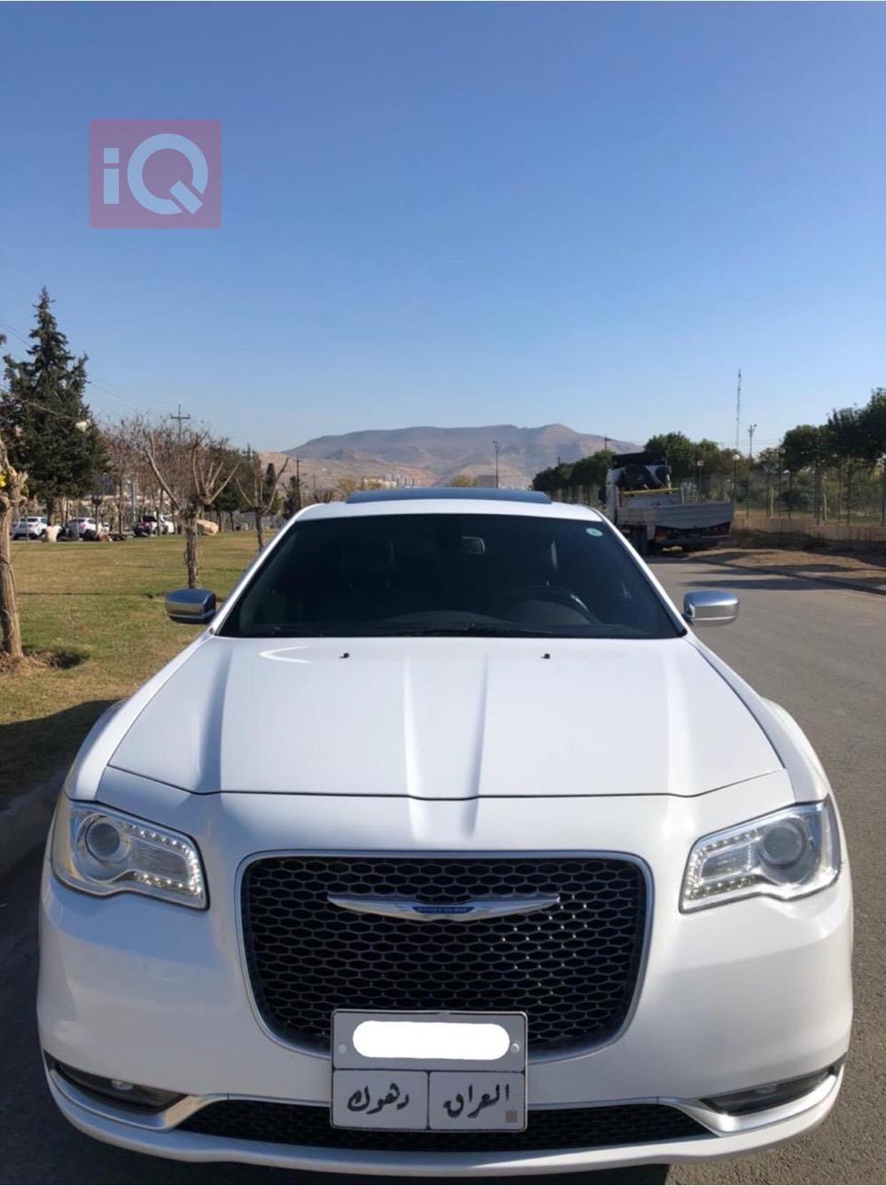 کرایسلەر 300
